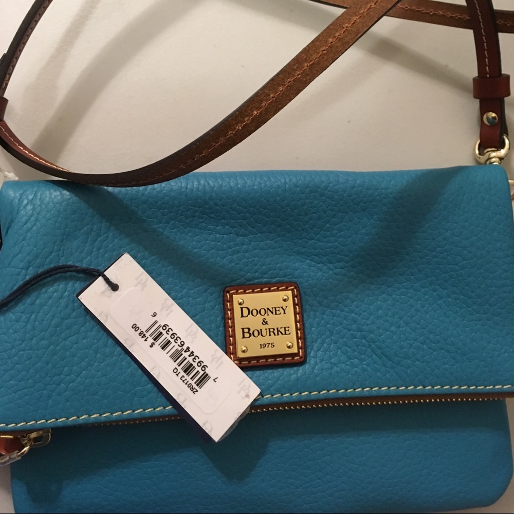 Dooney and Bourke crossbody (2)